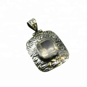 Pendentif en quartz rose en argent sterling 925 au design exclusif, plaqué rhodium et or, bijoux fins, cadeau unisexe avec breloque - Product Image 1