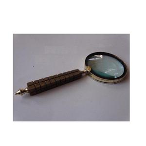 Loupe à manche en bois, partie métallique en laiton poli miroir, cadeau pour homme, loupe pour lire les journaux - Product Image 2