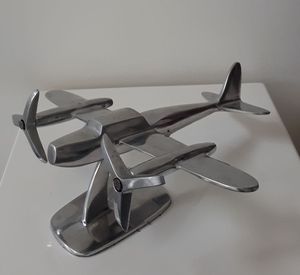 Maquette d'avion décoratif en aluminium moulé, 13mm, personnalisé, en métal fait à la main, pour la décoration - Product Image 1