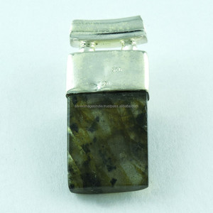 Pendentif antique en argent sterling 925 avec pierre de labradorite, charme 3 cm x 1,5 cm, 5,8 g, qualité extrême, unisexe - Product Image 4