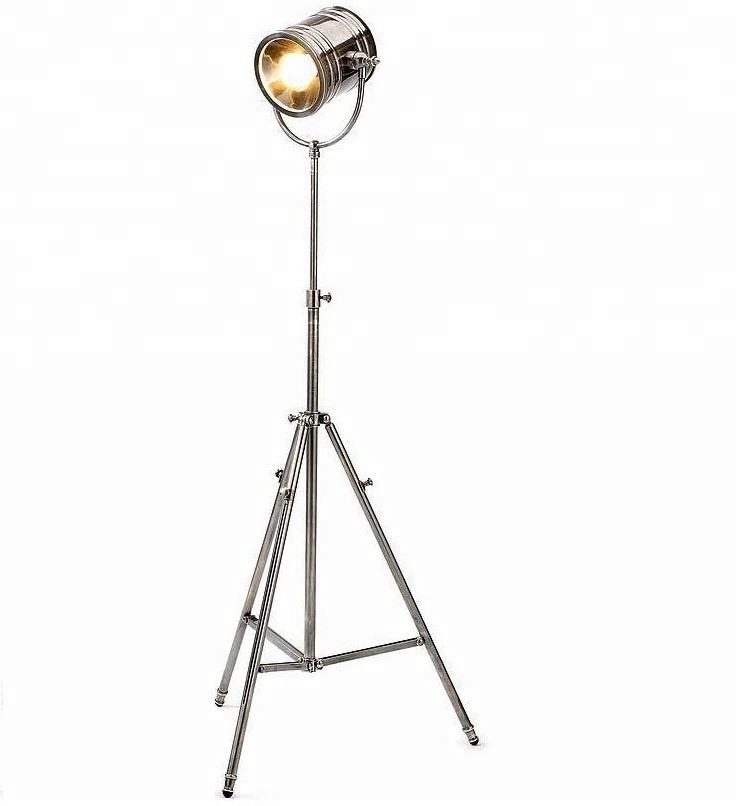 สีเทาเข้ม