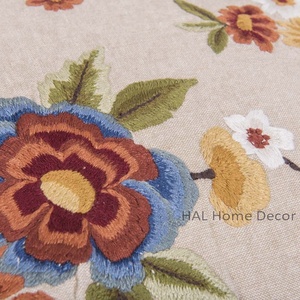 Oreiller de coussin brodé indien en gros, housses de coussin de broderie à la main personnalisées de concepteur oreiller décoratif en coton - Product Image 3