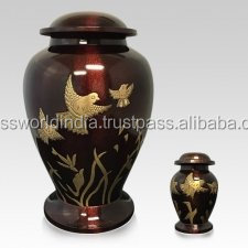 Urna de metal de estilo americano de Brassworld India Suministros funerarios Premium - Product Image 6