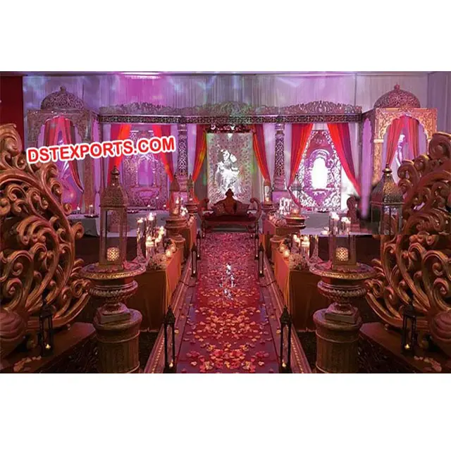 Radha Krishan Wedding Stage Jharokha Panels Wedding Beautiful Stage Traditional Look Wedding Modern Stage