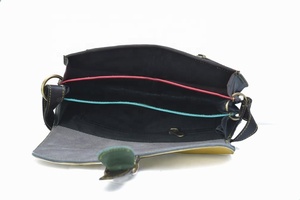 Mini sac de selle d'été à sangle unique avec logo personnalisé 100% cuir véritable surpiqûres colorées mode demi-cercle tendance épaule - Product Image 4