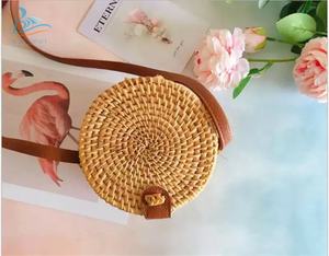 Bolso de hombro de mimbre cilíndrico de estilo bohemio con decoración de lazo y borla hecho a mano de Vietnam - Product Image 4