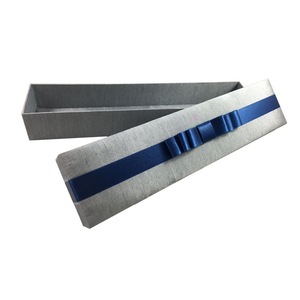 กล่องบัตรเชิญงานแต่งงานทำจากผ้าไหมสีฟ้าบรรจุภัณฑ์แบบพรีเมียมพร้อมฝาปิดแบบพับ - Product Image 3