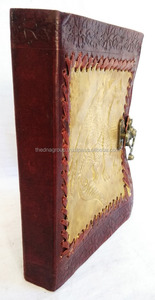Dragon Journal indien personnalisé en cuir véritable fait à la main en relief dragon volant feuille d'or Journal avec étirement latéral une serrure - Product Image 3