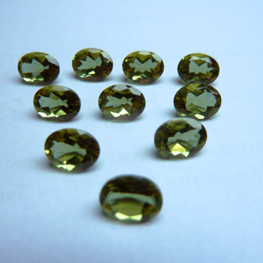 สีเขียว