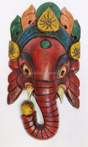 Máscara de madera artesanal del señor hindú Ganesh colgante de pared artesanal tallado escultura religiosa decoración de Nepal - Product Image 2