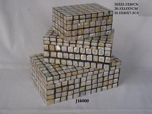 Caja de Madera con Mosaico de Resina Roja con Patrones Impresos, Regalos Originales, Joyero Impreso - Product Image 5