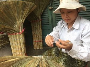 Balai en herbe naturelle de qualité supérieure pour la maison, vente en gros au Vietnam / Meilleure qualité et prix - Product Image 6