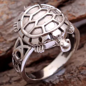 Dije religioso de tortuga marina, anillo hecho a mano de plata, anillo de joyería de plata de ley 925 - Product Image 1