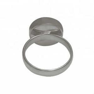 Solide. Bague en argent sterling 925 faite à la main de forme ronde en ruthénium noir Bijoux faits à la main Grossiste Fabrication Casa De Plata - Product Image 3