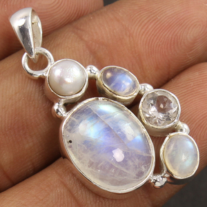 Prix de gros Bijoux Pierre de lune arc-en-ciel naturelle Pierre précieuse Pendentifs en argent sterling 925 Sertissage de lunette multi-pierres pour femmes - Product Image 1