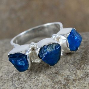 Anillo de Plata de Ley 925 con piedras preciosas tunning, joyería de diseño elegante y clásico - Product Image 2