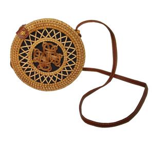 Vente en gros Vietnam Petit sac Hobo en rotin fumé pour femme Nouveau design Tissage fait main Doublure en lin Motif croisé Logo Sangle unique - Product Image 4