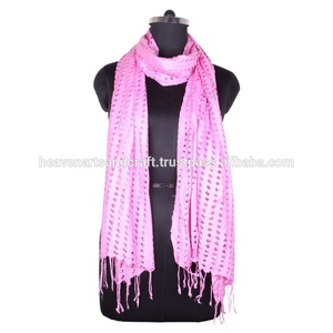 Hand Knitted Rayon Net Scarf for Girls SC0211 Hand Knitted Rayon Net Skinny Hand Knitted Rayon Scarf for Girls - Product Image 2