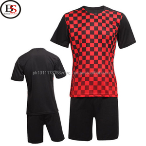 Maglia <span class=keywords><strong>da</strong></span> <span class=keywords><strong>calcio</strong></span> a maniche corte <span class=keywords><strong>da</strong></span> <span class=keywords><strong>calcio</strong></span> a sublimazione di servizio OEM <span class=keywords><strong>da</strong></span> uomo maglia sportiva <span class=keywords><strong>pantaloncini</strong></span> e pantaloni <span class=keywords><strong>da</strong></span> squadra maglia uniforme - Product Image 5