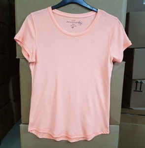 เสื้อผ้าบังกลาเทศเสื้อยืดสีทึบสำหรับสตรีสินค้าส่งออกคุณภาพสูงเสื้อยืด100% สำหรับฤดูใบไม้ผลิการใช้งานแบบลำลองฤดูร้อนยกเลิกการจัดส่งเป็นจำนวนมาก - Product Image 2