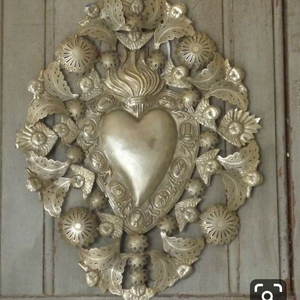 Coeur de Milagros en métal Coeur sacré en métal pour décor catholique et cadeau - Product Image 1