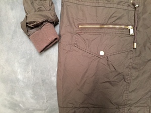 Vente en gros de vêtements 9mm, pour femme, veste lourde avec fourrure à capuche - Product Image 3