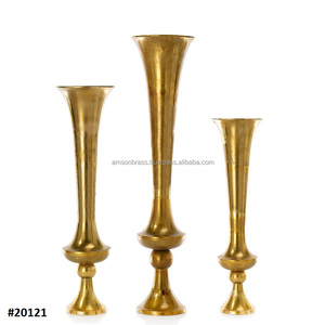 Vase de décoration de table en métal de créateur de conception royale très vendu Vase trompette en laiton de décoration d'intérieur vintage - Product Image 2