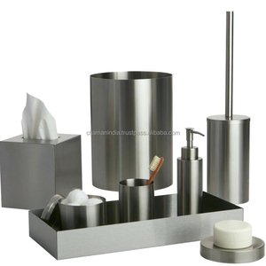 Juego de Baño de Siete Piezas de Acero Inoxidable, Colección Ecológica para Hotel, Acabado Brillante - Product Image 1