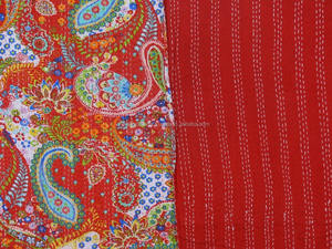 Housse de coussin décorative carrée Kantha faite à la main de haute qualité - Product Image 4