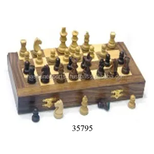 कम कीमत पर बिक्री के लिए हस्तनिर्मित सजावटी लकड़ी के शतरंज सेट गेम के निर्माता और निर्यातक