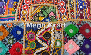 กระเป๋าคลัทช์ผู้หญิงงานแฮนด์เมดสไตล์วินเทจ ดีไซน์แบบบันจารา  กระเป๋าคลัทช์ดีไซน์ไม่ซ้ำใคร - Product Image 5