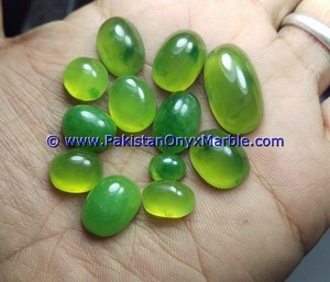 Hydrogrossular โกเมน Idocrase ขัดสีเขียว Cabochons ของแท้ - Product Image 2