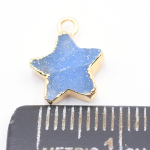 Pendentif en forme d'étoile Druzy bleu 14-16mm fait à la main en laiton plaqué or 14 carats avec caution pour la fabrication de bijoux - Product Image 3