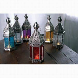 Lanternes à bougie en métal marocain en nickel noir avec verre coloré pour les fêtes de mariage décor de jardin Mini lanternes - Product Image 2