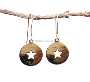 ต่างหูระย้าทองเหลืองรูปดาวขนาดเล็กแบบคลาสสิกเครื่องประดับแฟชั่นพร้อมคุณลักษณะแบบห้อย - Product Image 1