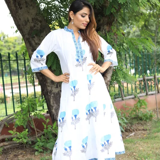 Anarkali Mooie Lange Jurk Bloemen Hand Blok Gedrukt En Volledige Mouwen Kurti