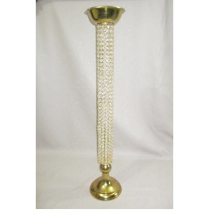 Pièce maîtresse de mariage de style Ins fait à la main décoration de fleurs en cristal et en verre candélabres de mariage personnalisés - Product Image 1
