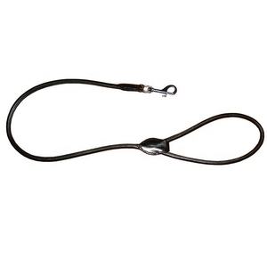 Correa individual para perro con patrón sólido de cuero redondo suave acolchado y decoración de remaches - Product Image 1