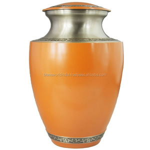 Urne funéraire en métal de crémation pour adultes orange Fournitures funéraires de style américain par Brassworld India en laiton - Product Image 1