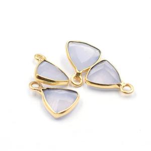 Calcédoine Triangle Forme 925 Argent Sterling Lunette Plaqué Or Pendentif Fabrication de Bijoux Faits à la Main - Product Image 4