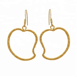 Pendientes de plata de ley sólida 925 chapados en oro diseño de alambre de resorte hecho a mano joyería mayorista de moda para mujeres para - Product Image 1