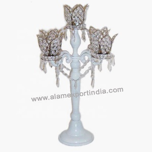 Le dernier candélabre à cinq bras du fabricant direct avec de nouvelles décorations de mariage votives Lotus en gros pour les fêtes et les mariages - Product Image 1