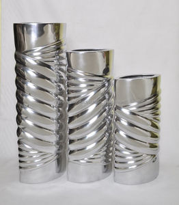 Vase à fleur en aluminium de designer pour la maison Vase décoratif en verre et cristal moulé en métal - Product Image 1