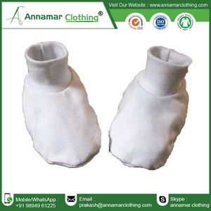 Marque privée Coton biologique Nouveau-né Cozies Fleece Zutano Chaussons pour bébé avec petite quantité minimale de commande Chaussons pour bébé Conception personnalisée en vente - Product Image 4