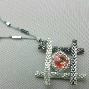   Collar con colgante de la felicidad hecho a mano - Product Image 1
