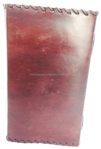 Diario de cuero hecho a mano en relieve cinturón de diseñador central con cierre de cinturón único, diario de calidad superior y escritura y toma de notas - Product Image 3