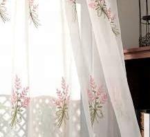 Rideaux en lin extra-fin brodé blanc, à motif coloré - Product Image 2