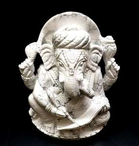Statue de Ganesha en pierre précieuse Howlite sculptée à la main de haute qualité Figurine en pierre naturelle Art religieux et collection d'Inde - Product Image 2
