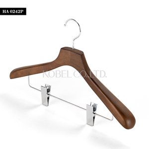 Colgador de madera hecho a mano con Clips para muebles escolares, HA0242PC_0191 japonés colgador de ropa de lujo, fabricante japonés - Product Image 3