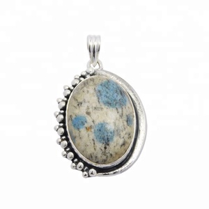 Pendentif en argent sterling 925 massif K2 avec pierres précieuses indiennes faites à la main taille émeraude avec placage d'argent bijoux fantaisie pour femmes mode - Product Image 1